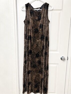 UNIFORM John Paul Richard Brown Velvet Maxi